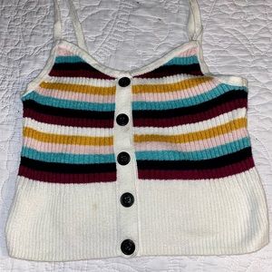 Super cute crop top!